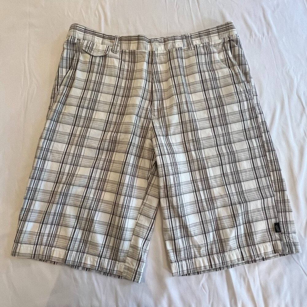 Vans Skater White Plaid Men Long Shorts 100% Cotton Size 36